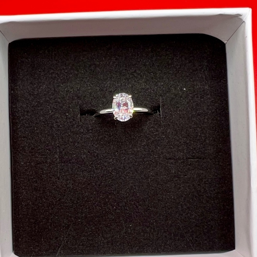 NIB 925 Sterling Silver Zircon Ring Size 7 - Picture 10 of 16